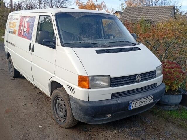 Белый Фольксваген Transporter, объемом двигателя 2.5 л и пробегом 357 тыс. км за 4500 $, фото 1 на Automoto.ua