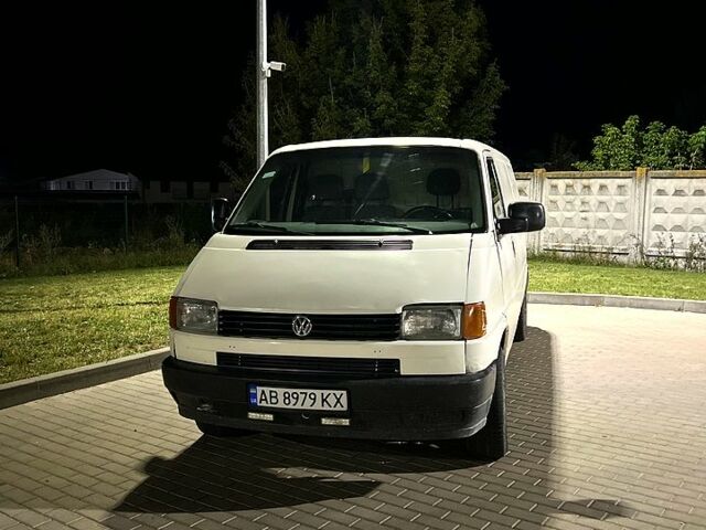 Білий Фольксваген Transporter, об'ємом двигуна 1.9 л та пробігом 300 тис. км за 3200 $, фото 1 на Automoto.ua