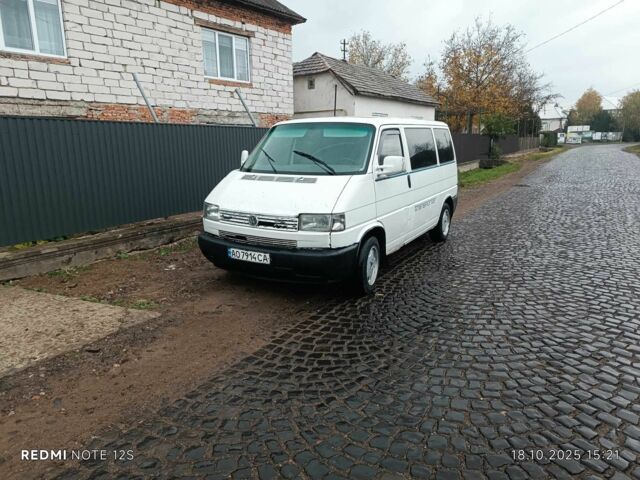 Белый Фольксваген Transporter, объемом двигателя 2.5 л и пробегом 400 тыс. км за 3200 $, фото 1 на Automoto.ua