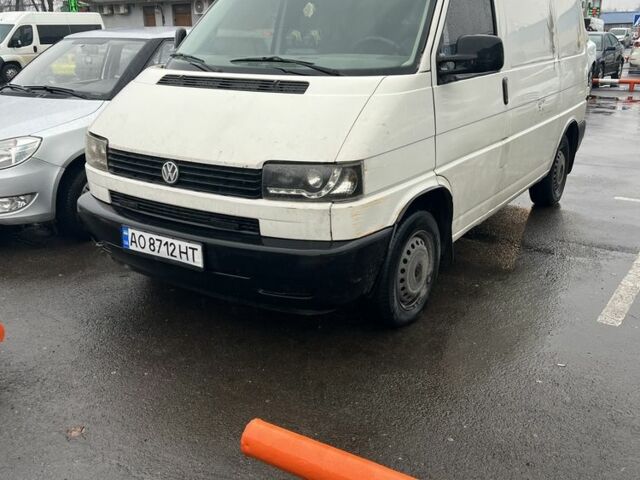Білий Фольксваген Transporter, об'ємом двигуна 2.4 л та пробігом 498 тис. км за 4000 $, фото 1 на Automoto.ua