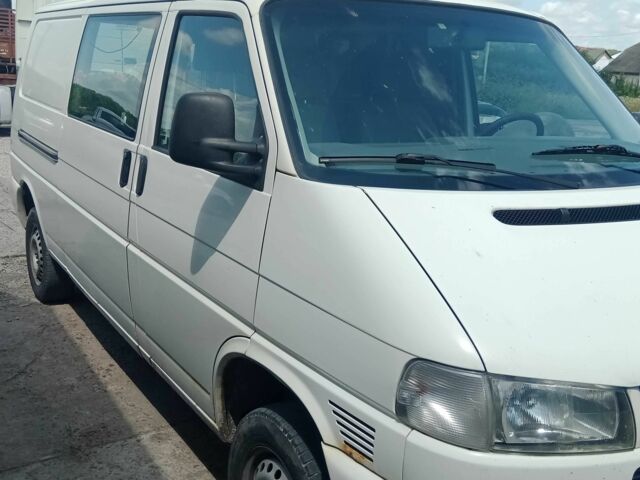 Білий Фольксваген Transporter, об'ємом двигуна 2.5 л та пробігом 450 тис. км за 5500 $, фото 1 на Automoto.ua