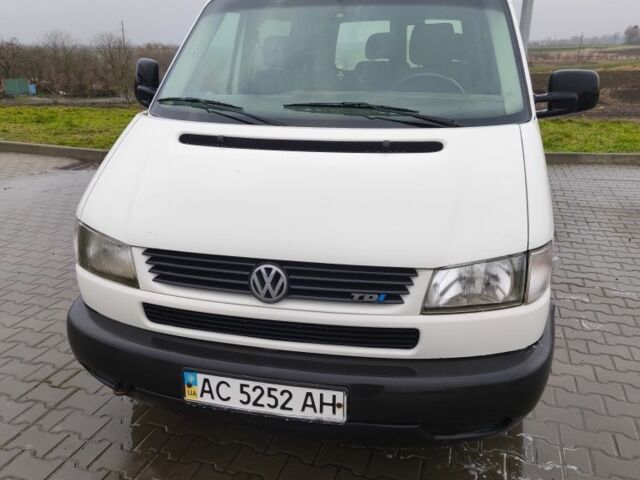 Белый Фольксваген Transporter, объемом двигателя 2 л и пробегом 290 тыс. км за 5800 $, фото 1 на Automoto.ua