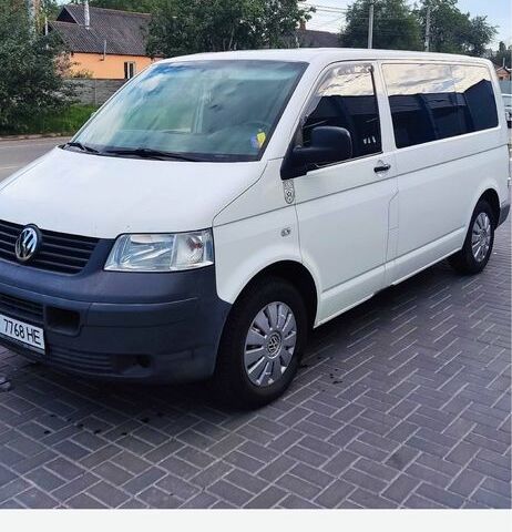 Білий Фольксваген Transporter, об'ємом двигуна 2.5 л та пробігом 375 тис. км за 7000 $, фото 1 на Automoto.ua