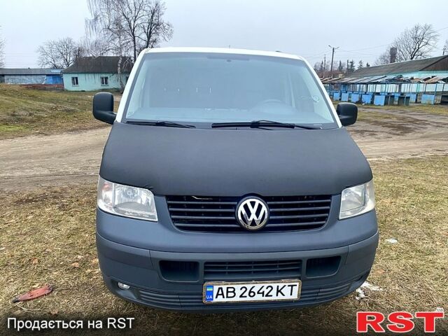 Белый Фольксваген Transporter, объемом двигателя 1.9 л и пробегом 370 тыс. км за 5400 $, фото 1 на Automoto.ua