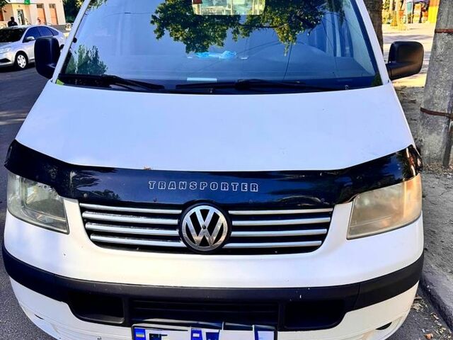 Белый Фольксваген Transporter, объемом двигателя 2.5 л и пробегом 395 тыс. км за 8500 $, фото 1 на Automoto.ua
