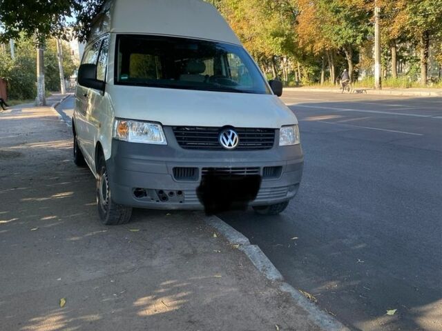 Белый Фольксваген Transporter, объемом двигателя 2.5 л и пробегом 263 тыс. км за 6000 $, фото 1 на Automoto.ua