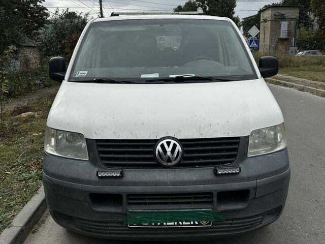 Білий Фольксваген Transporter, об'ємом двигуна 1.9 л та пробігом 250 тис. км за 3639 $, фото 1 на Automoto.ua