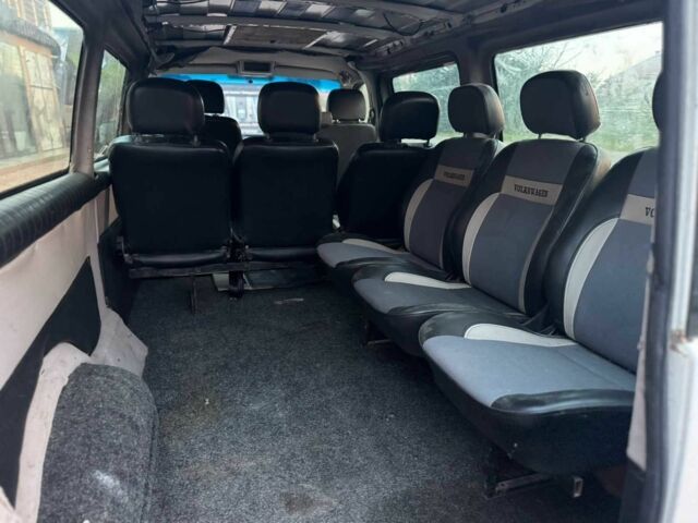 Белый Фольксваген Transporter, объемом двигателя 2.5 л и пробегом 400 тыс. км за 6000 $, фото 1 на Automoto.ua