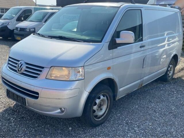 Белый Фольксваген Transporter, объемом двигателя 2.5 л и пробегом 385 тыс. км за 4000 $, фото 1 на Automoto.ua