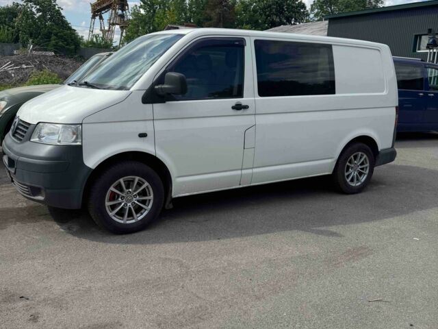 Білий Фольксваген Transporter, об'ємом двигуна 1.9 л та пробігом 200 тис. км за 8200 $, фото 1 на Automoto.ua