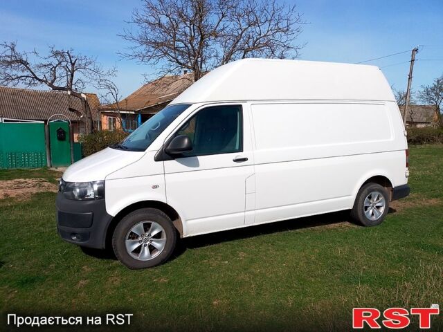 Белый Фольксваген Transporter, объемом двигателя 2 л и пробегом 275 тыс. км за 10000 $, фото 1 на Automoto.ua