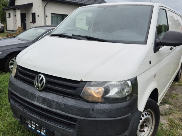 Белый Фольксваген Transporter, объемом двигателя 2 л и пробегом 290 тыс. км за 6500 $, фото 1 на Automoto.ua