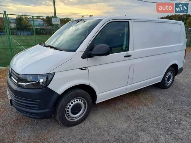 Белый Фольксваген Transporter, объемом двигателя 2 л и пробегом 215 тыс. км за 19000 $, фото 1 на Automoto.ua