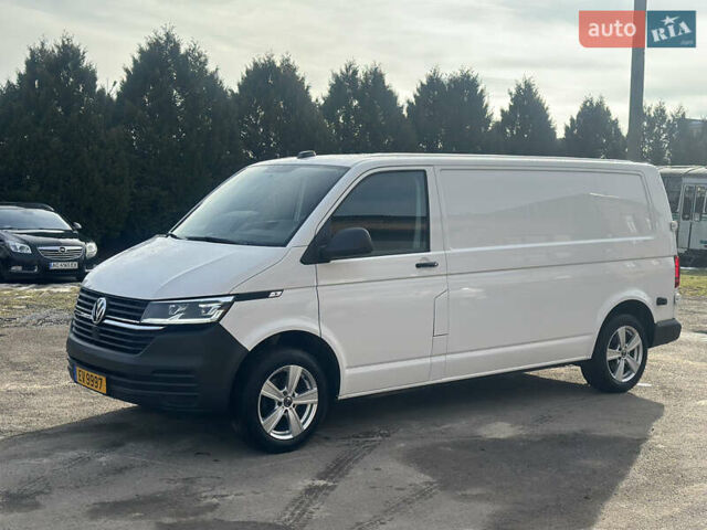 Белый Фольксваген Transporter, объемом двигателя 2.5 л и пробегом 228 тыс. км за 21900 $, фото 1 на Automoto.ua