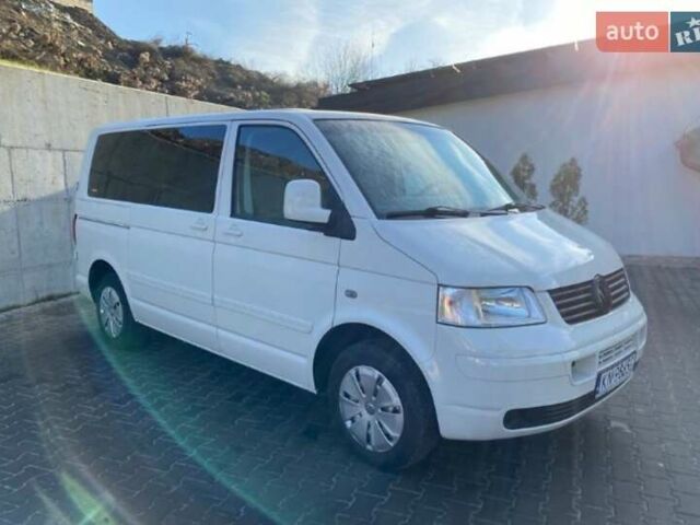 Белый Фольксваген Transporter, объемом двигателя 1.9 л и пробегом 244 тыс. км за 2650 $, фото 1 на Automoto.ua