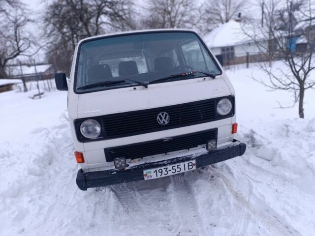 Белый Фольксваген Transporter, объемом двигателя 1.6 л и пробегом 100 тыс. км за 1000 $, фото 1 на Automoto.ua