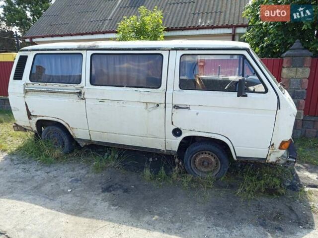 Белый Фольксваген Transporter, объемом двигателя 0 л и пробегом 300 тыс. км за 1200 $, фото 1 на Automoto.ua