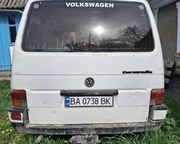 Белый Фольксваген Transporter, объемом двигателя 1.9 л и пробегом 500 тыс. км за 2800 $, фото 1 на Automoto.ua