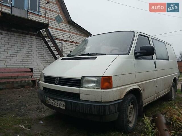 Белый Фольксваген Transporter, объемом двигателя 2.4 л и пробегом 361 тыс. км за 3500 $, фото 1 на Automoto.ua