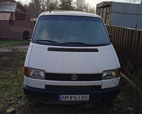 Белый Фольксваген Transporter, объемом двигателя 0 л и пробегом 250 тыс. км за 3800 $, фото 1 на Automoto.ua