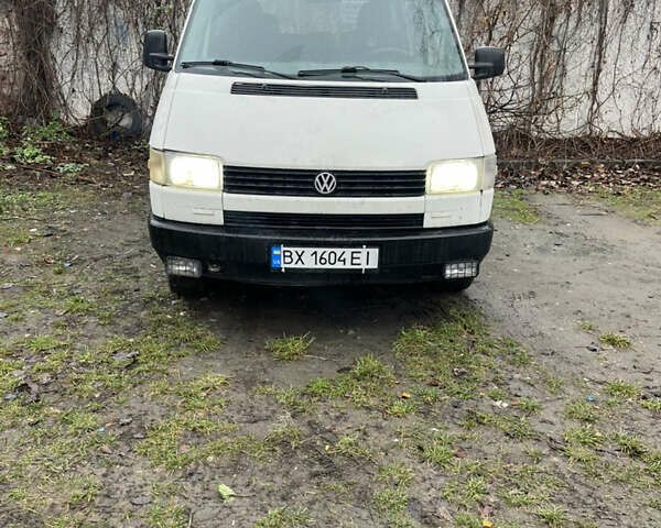Белый Фольксваген Transporter, объемом двигателя 1.9 л и пробегом 380 тыс. км за 4000 $, фото 1 на Automoto.ua