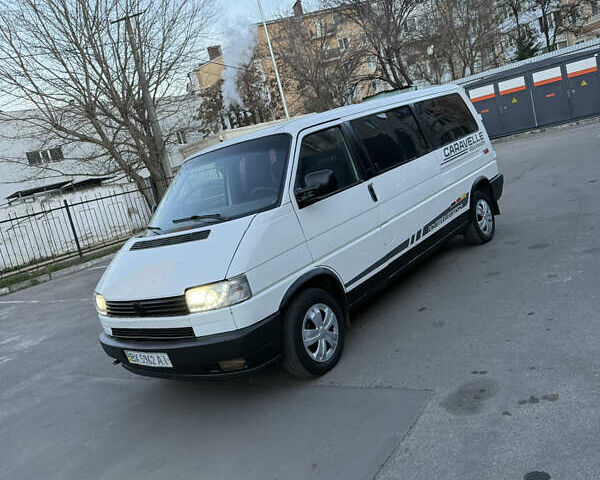 Белый Фольксваген Transporter, объемом двигателя 1.9 л и пробегом 350 тыс. км за 4799 $, фото 1 на Automoto.ua