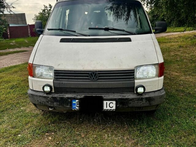 Білий Фольксваген Transporter, об'ємом двигуна 2.37 л та пробігом 398 тис. км за 4200 $, фото 1 на Automoto.ua