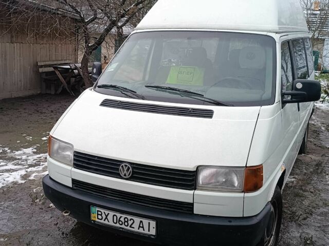 Белый Фольксваген Transporter, объемом двигателя 2.4 л и пробегом 460 тыс. км за 1900 $, фото 1 на Automoto.ua