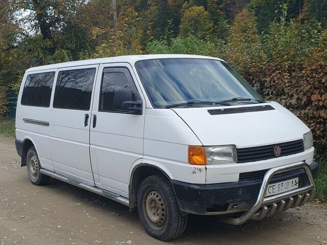 Білий Фольксваген Transporter, об'ємом двигуна 2.4 л та пробігом 300 тис. км за 2800 $, фото 1 на Automoto.ua