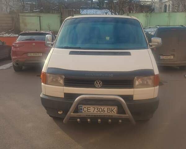 Білий Фольксваген Transporter, об'ємом двигуна 2.4 л та пробігом 300 тис. км за 4000 $, фото 1 на Automoto.ua