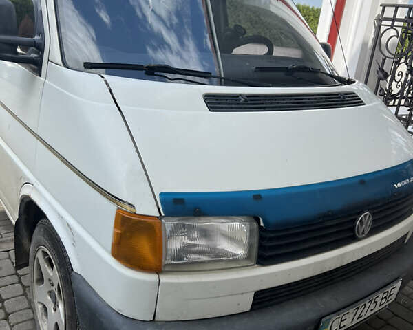 Белый Фольксваген Transporter, объемом двигателя 2.5 л и пробегом 400 тыс. км за 2500 $, фото 1 на Automoto.ua