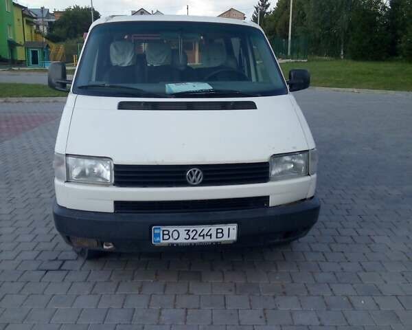 Белый Фольксваген Transporter, объемом двигателя 2.37 л и пробегом 500 тыс. км за 4500 $, фото 1 на Automoto.ua