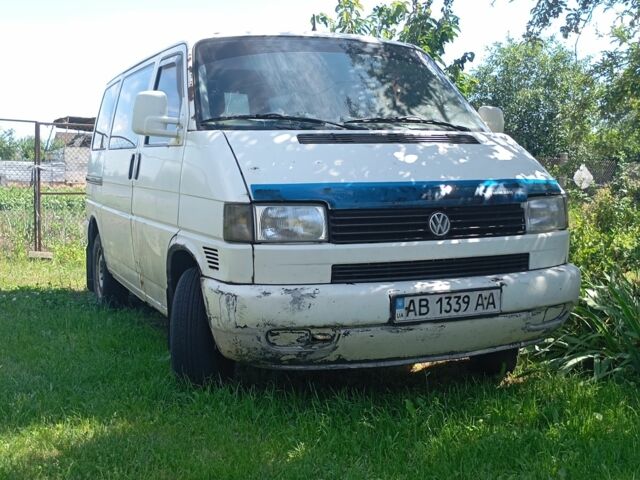 Белый Фольксваген Transporter, объемом двигателя 2.4 л и пробегом 600 тыс. км за 3500 $, фото 1 на Automoto.ua