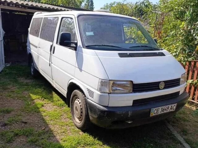 Белый Фольксваген Transporter, объемом двигателя 2.4 л и пробегом 500 тыс. км за 3800 $, фото 1 на Automoto.ua