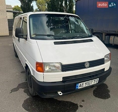 Белый Фольксваген Transporter, объемом двигателя 2 л и пробегом 273 тыс. км за 3600 $, фото 1 на Automoto.ua