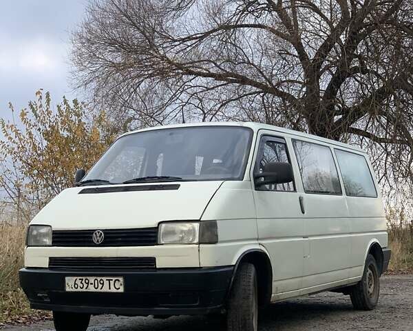 Белый Фольксваген Transporter, объемом двигателя 1.9 л и пробегом 380 тыс. км за 4900 $, фото 1 на Automoto.ua