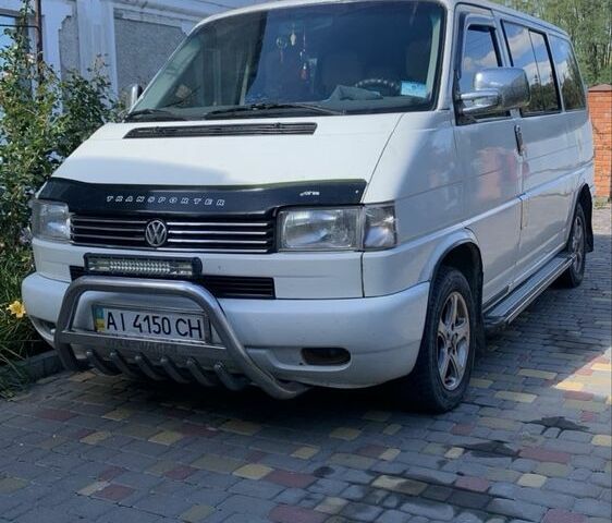 Белый Фольксваген Transporter, объемом двигателя 2.4 л и пробегом 309 тыс. км за 5500 $, фото 1 на Automoto.ua