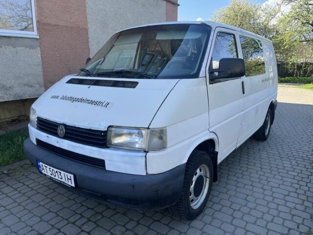 Белый Фольксваген Transporter, объемом двигателя 2.5 л и пробегом 470 тыс. км за 3800 $, фото 1 на Automoto.ua