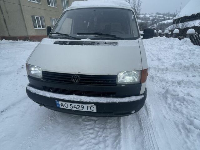 Білий Фольксваген Transporter, об'ємом двигуна 1.9 л та пробігом 380 тис. км за 4500 $, фото 1 на Automoto.ua