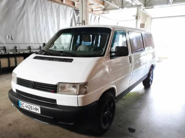Білий Фольксваген Transporter, об'ємом двигуна 2.5 л та пробігом 600 тис. км за 4064 $, фото 1 на Automoto.ua