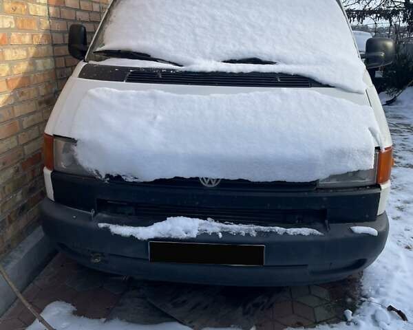 Белый Фольксваген Transporter, объемом двигателя 2.37 л и пробегом 409 тыс. км за 4500 $, фото 1 на Automoto.ua