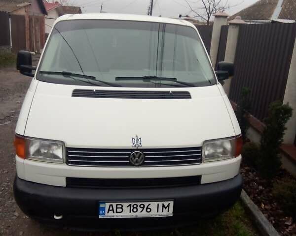 Белый Фольксваген Transporter, объемом двигателя 1.9 л и пробегом 340 тыс. км за 5400 $, фото 1 на Automoto.ua