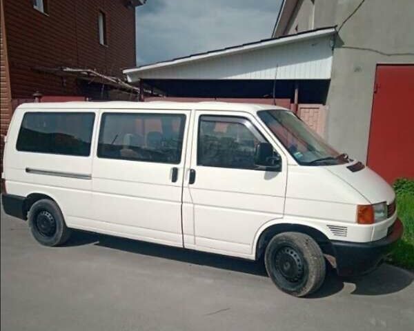 Белый Фольксваген Transporter, объемом двигателя 2.4 л и пробегом 50 тыс. км за 6000 $, фото 1 на Automoto.ua