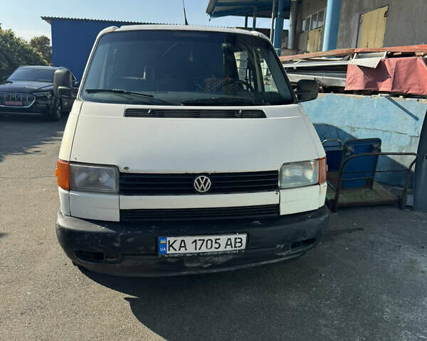 Белый Фольксваген Transporter, объемом двигателя 2.46 л и пробегом 783 тыс. км за 3500 $, фото 1 на Automoto.ua