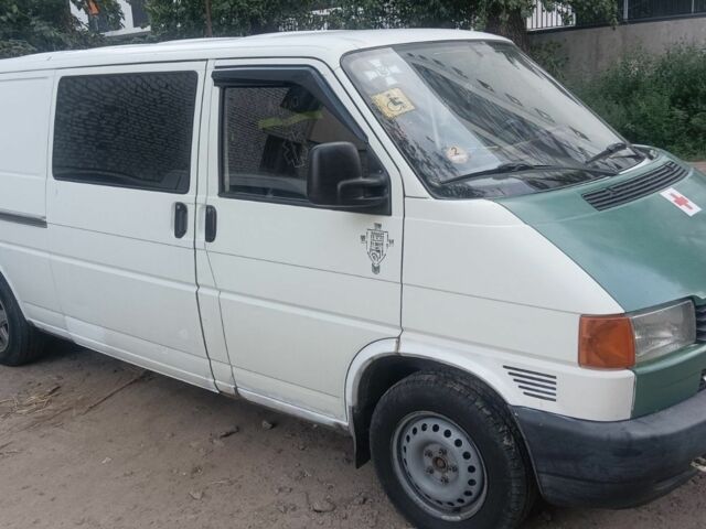 Белый Фольксваген Transporter, объемом двигателя 2.4 л и пробегом 473 тыс. км за 4600 $, фото 1 на Automoto.ua