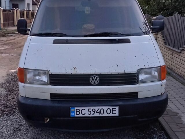 Белый Фольксваген Transporter, объемом двигателя 2.5 л и пробегом 2 тыс. км за 3800 $, фото 1 на Automoto.ua