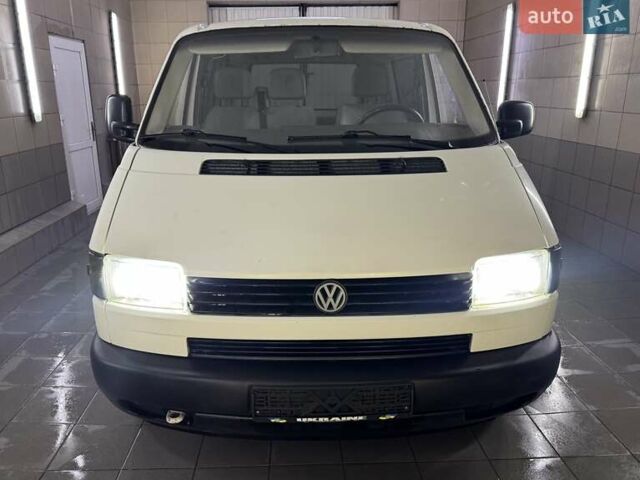 Білий Фольксваген Transporter, об'ємом двигуна 1.9 л та пробігом 299 тис. км за 5555 $, фото 1 на Automoto.ua