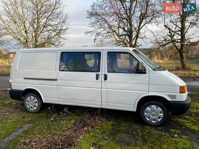 Білий Фольксваген Transporter, об'ємом двигуна 2.5 л та пробігом 323 тис. км за 5800 $, фото 1 на Automoto.ua