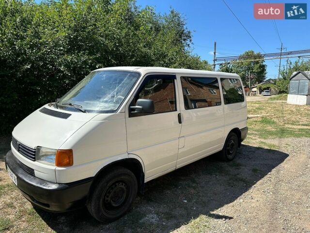 Білий Фольксваген Transporter, об'ємом двигуна 1.9 л та пробігом 300 тис. км за 4500 $, фото 1 на Automoto.ua