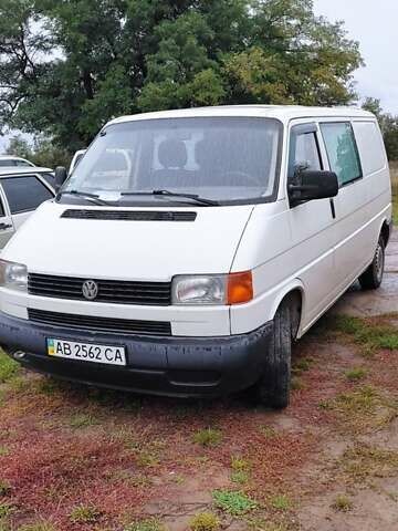 Білий Фольксваген Transporter, об'ємом двигуна 1.9 л та пробігом 306 тис. км за 6000 $, фото 1 на Automoto.ua